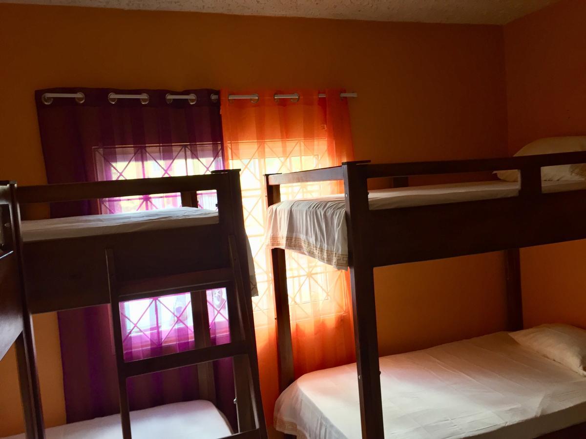 Yaad Hostel Montego Bay Exteriör bild