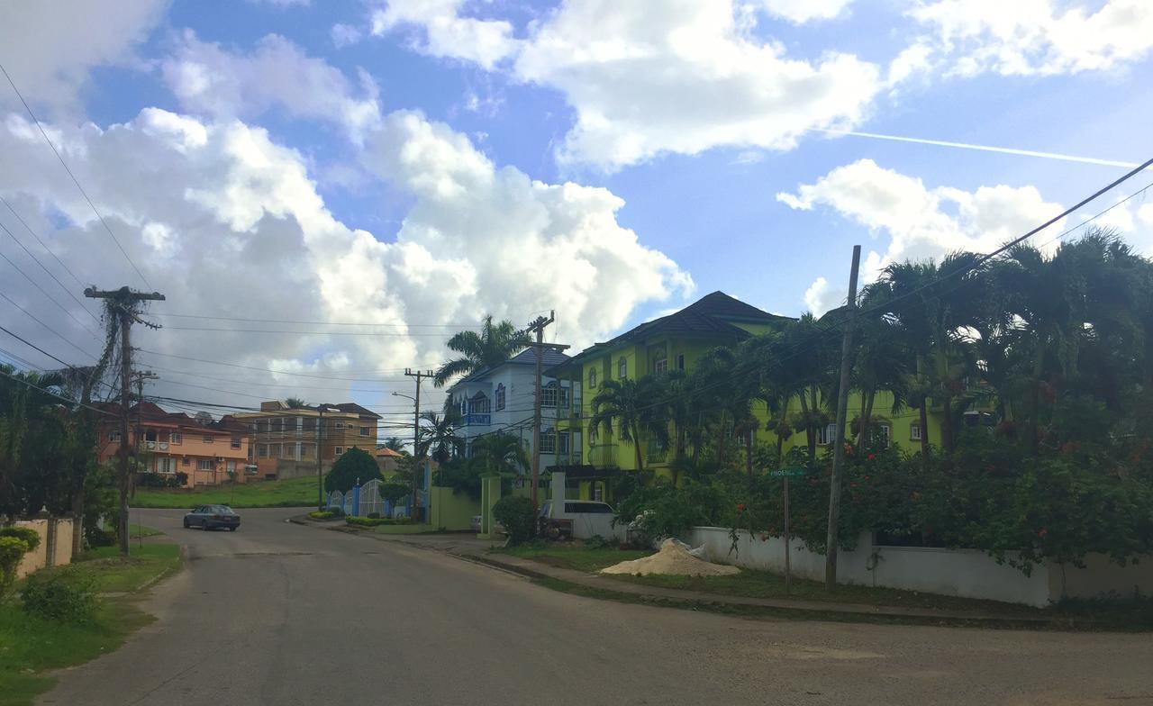 Yaad Hostel Montego Bay Exteriör bild