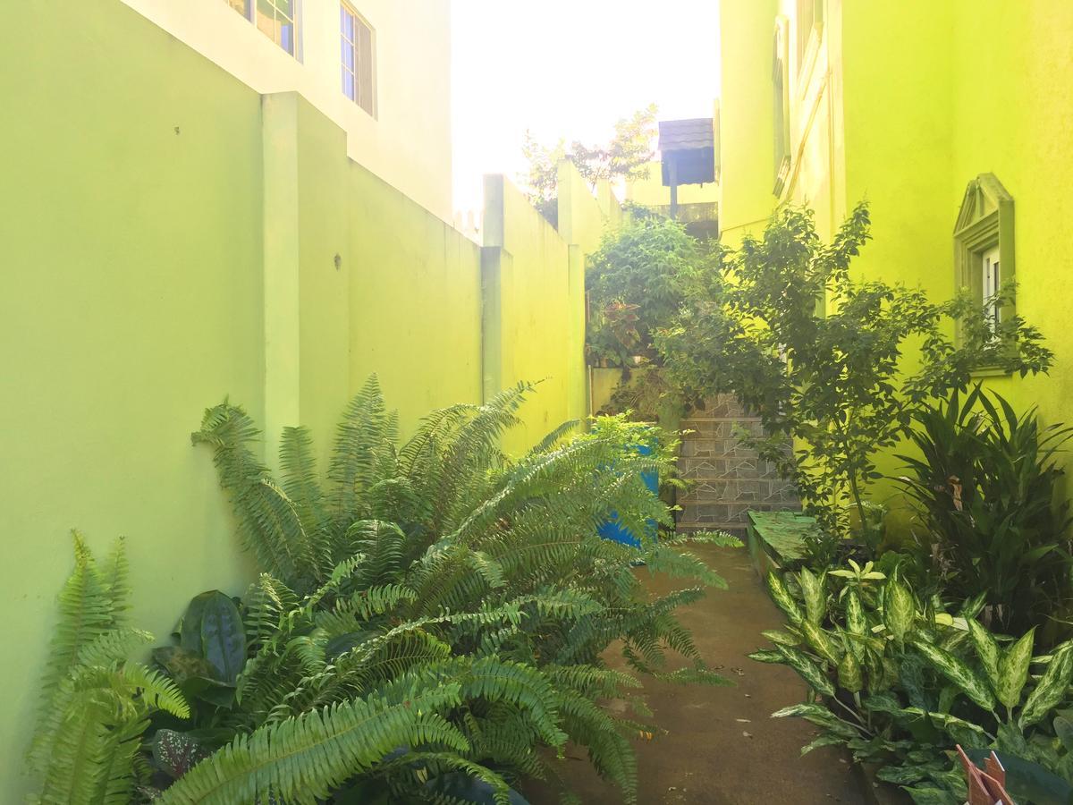 Yaad Hostel Montego Bay Exteriör bild