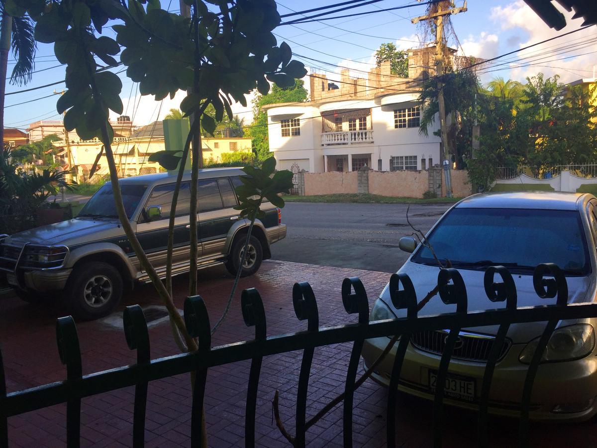 Yaad Hostel Montego Bay Exteriör bild