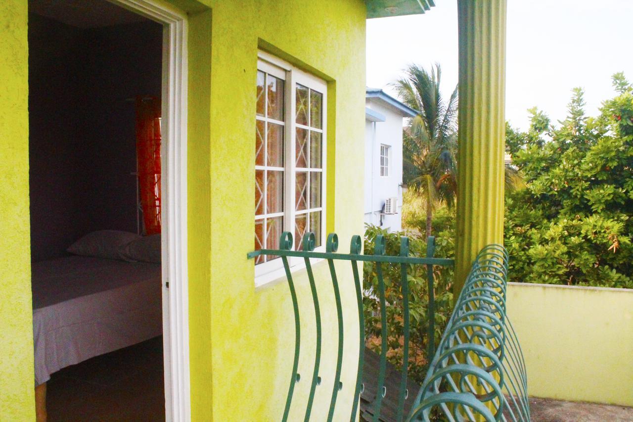 Yaad Hostel Montego Bay Exteriör bild