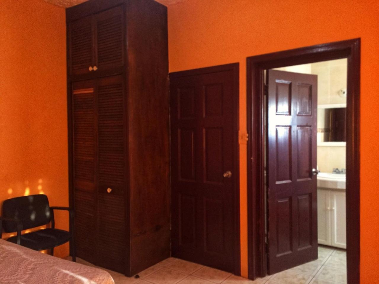 Yaad Hostel Montego Bay Rum bild