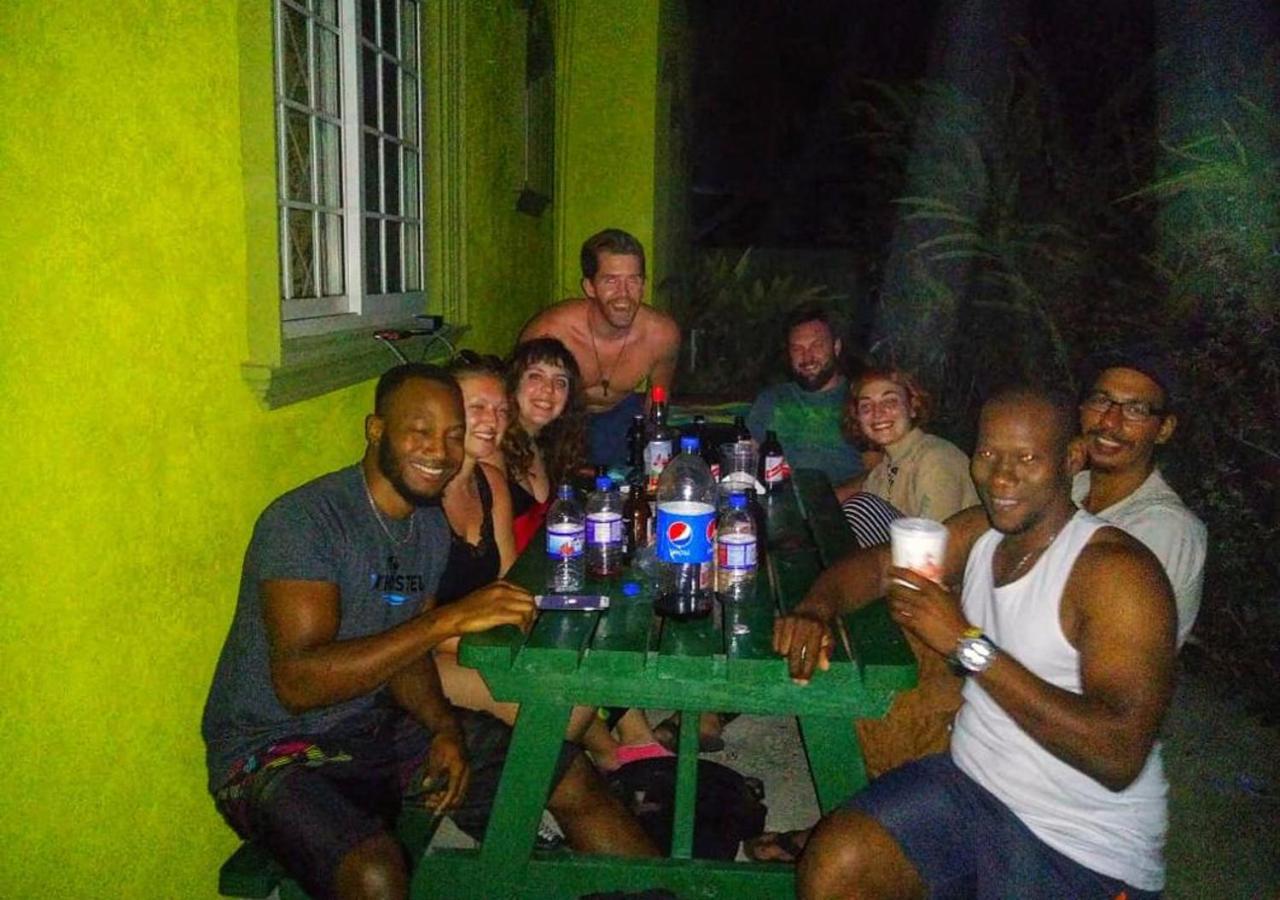 Yaad Hostel Montego Bay Exteriör bild